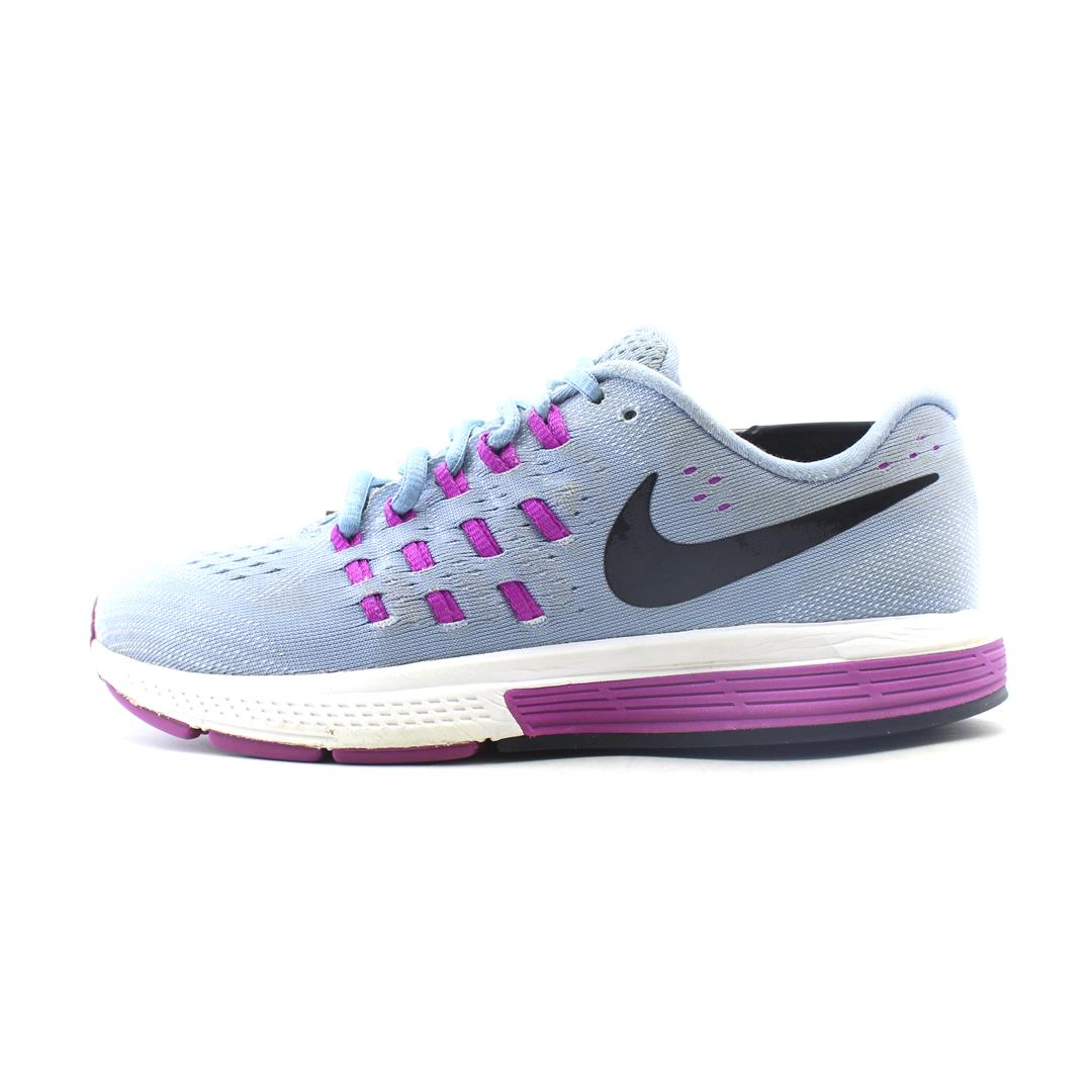 AIR ZOOM VOMERO 11