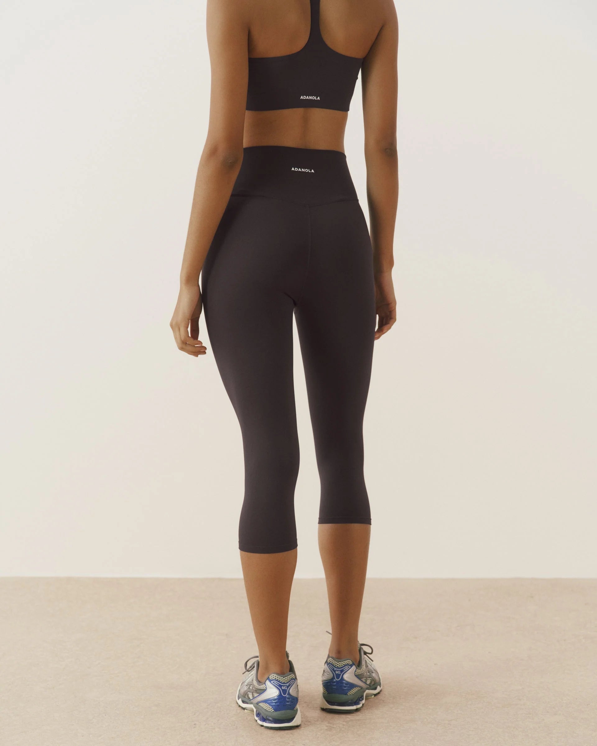 Ultimate Capri Leggings - Coffee Bean