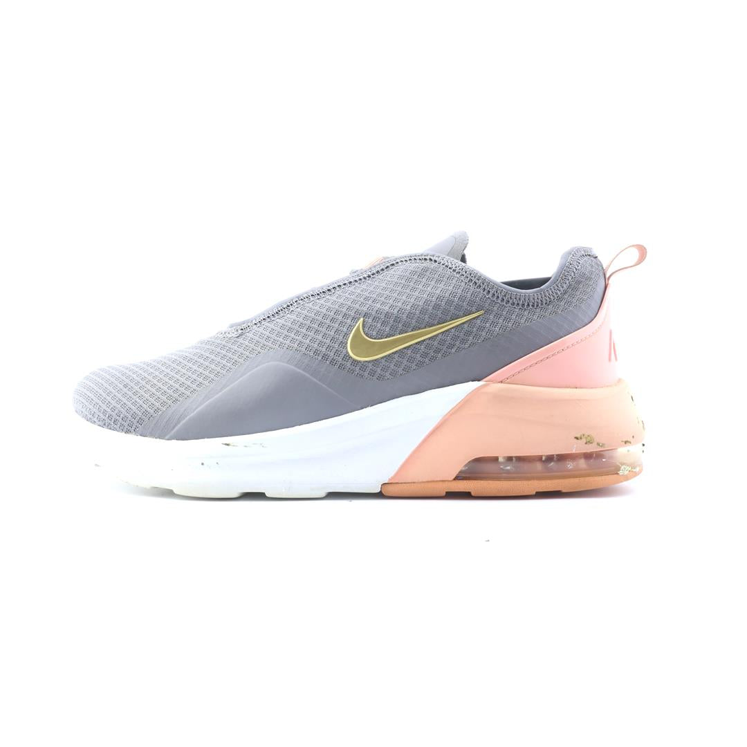 AIR MAX MOTION 2