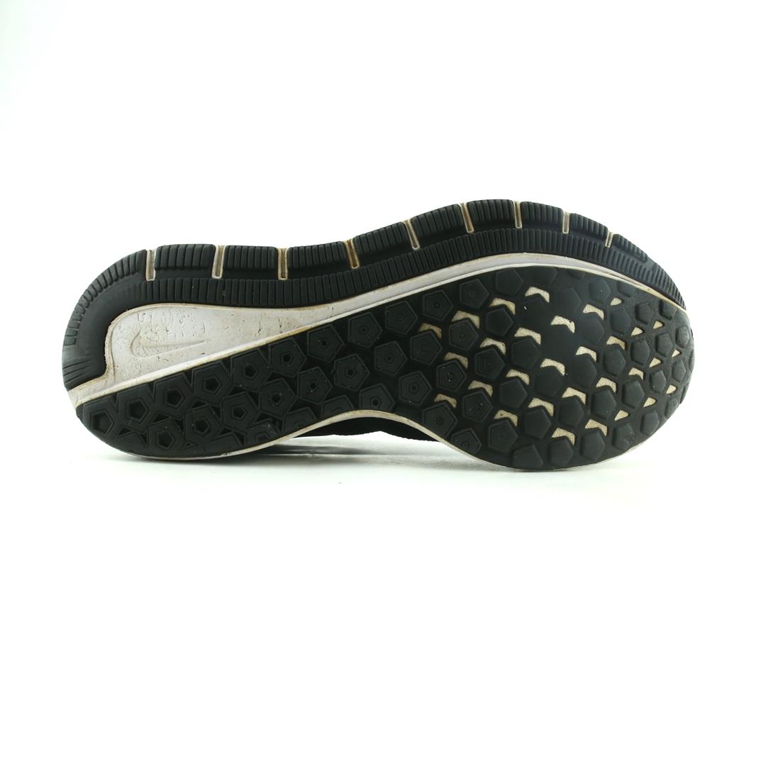 AIR ZOOM STRUCTURE 22