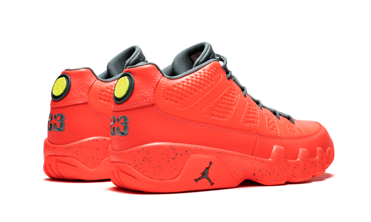 9 Retro Low "Bright Mango"