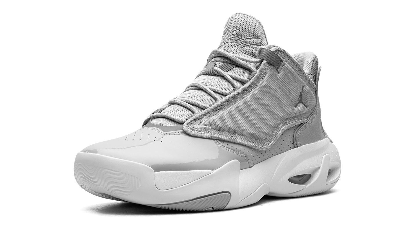 Max Aura 4 "Cool Grey" DN3687 005